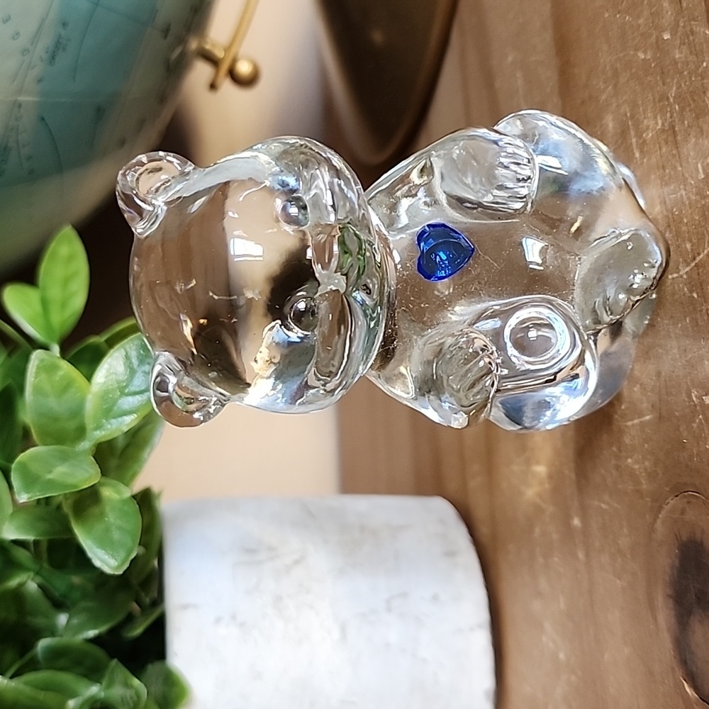 Vintage Fenton birthstone bear September  Sapphire